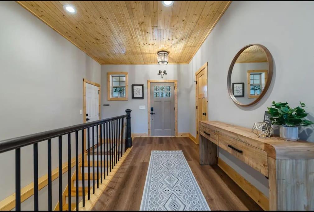 Peaceful Modern Chalet In エリジェイ エクステリア 写真